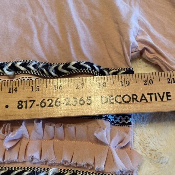 See and Be Seen Sz Medium Pink Fringe Embroidered Boho Sweatshirt T3032 - Picture 8 of 9